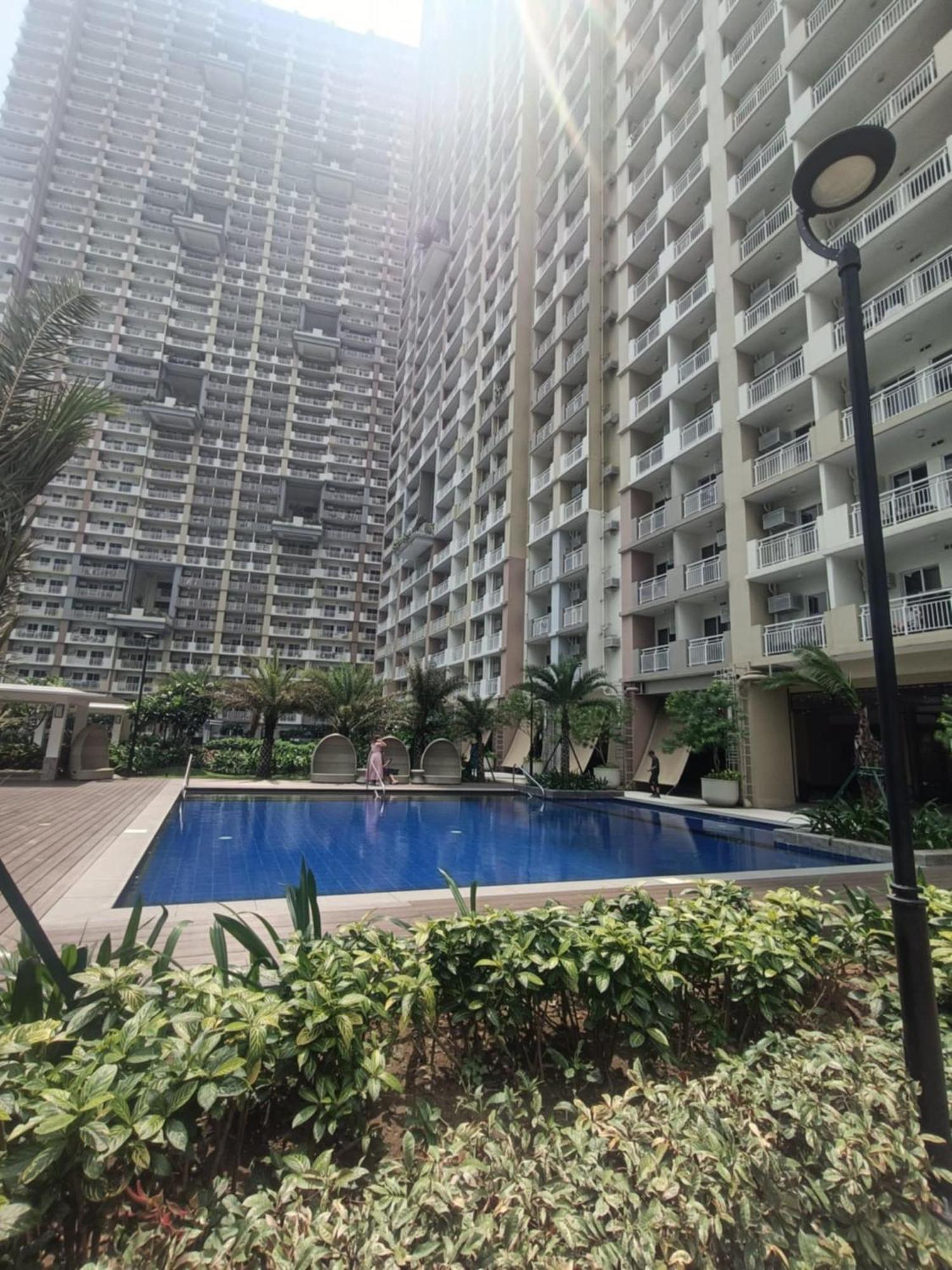 Aparthotel Infina Towers à Quezon City Extérieur photo