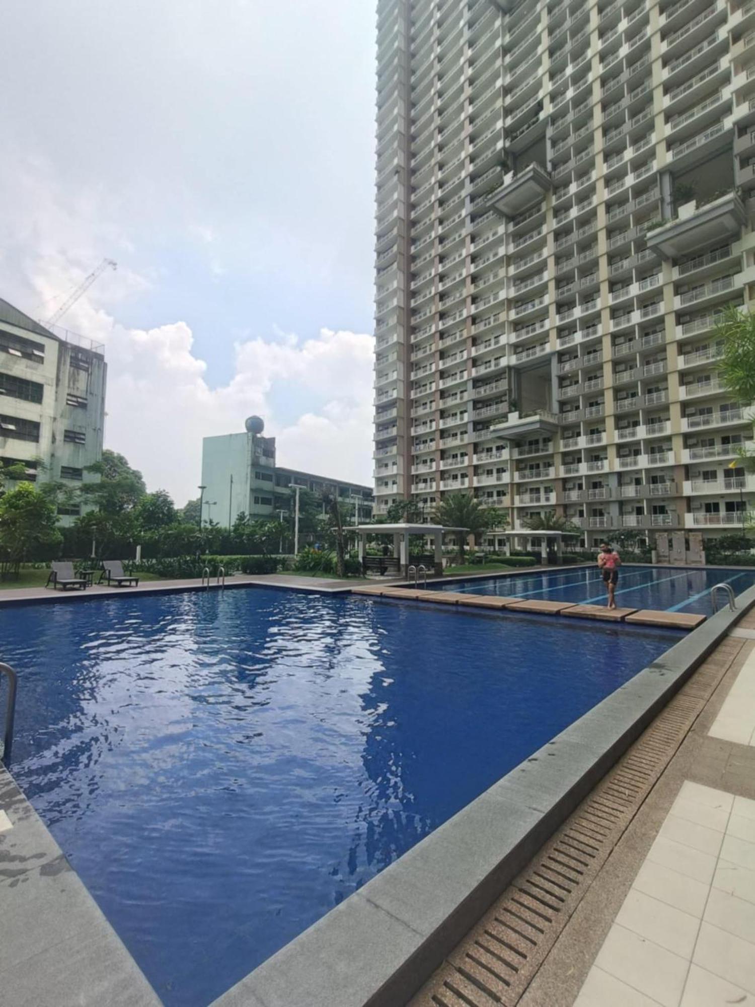 Aparthotel Infina Towers à Quezon City Extérieur photo
