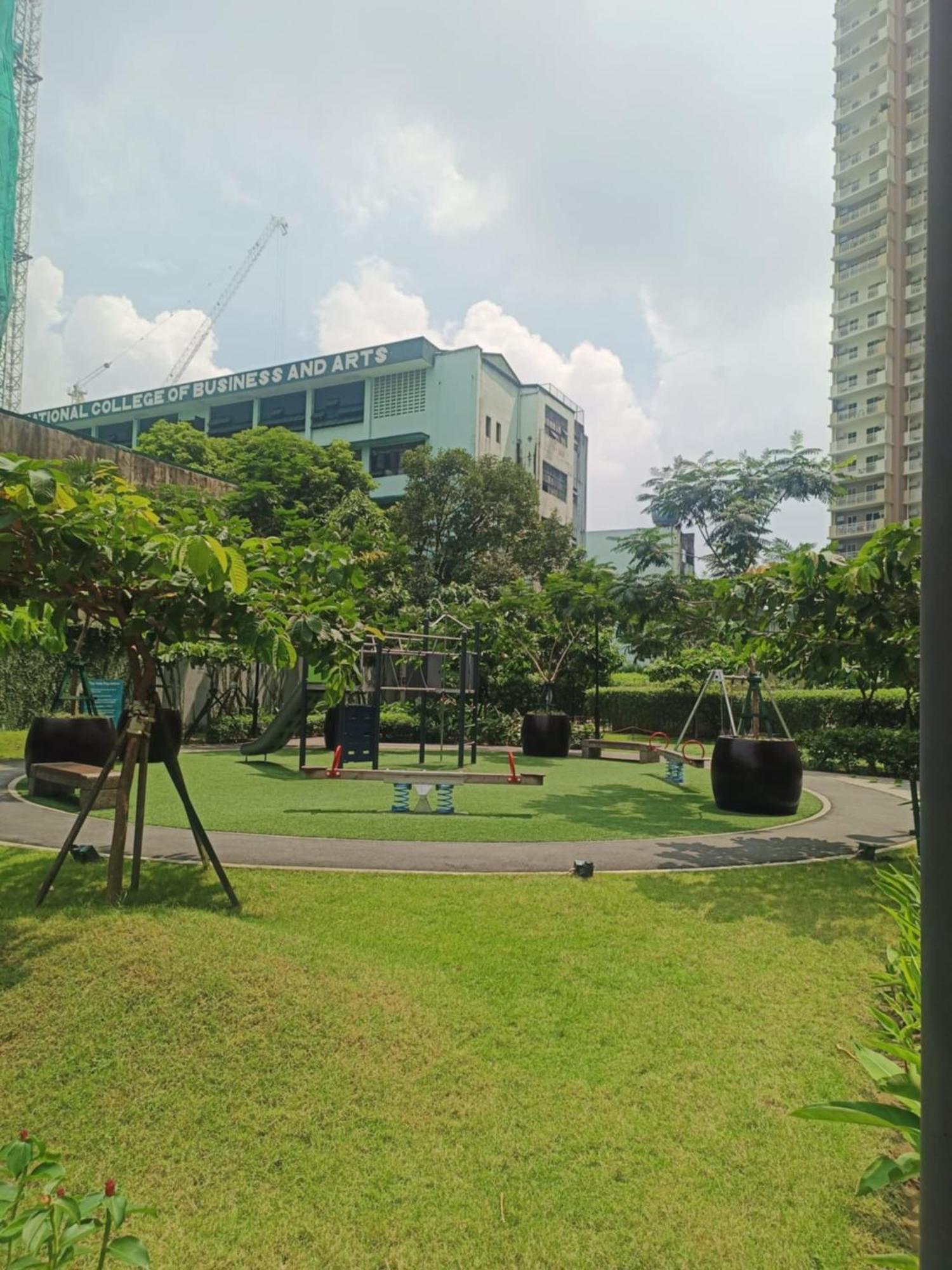 Aparthotel Infina Towers à Quezon City Extérieur photo