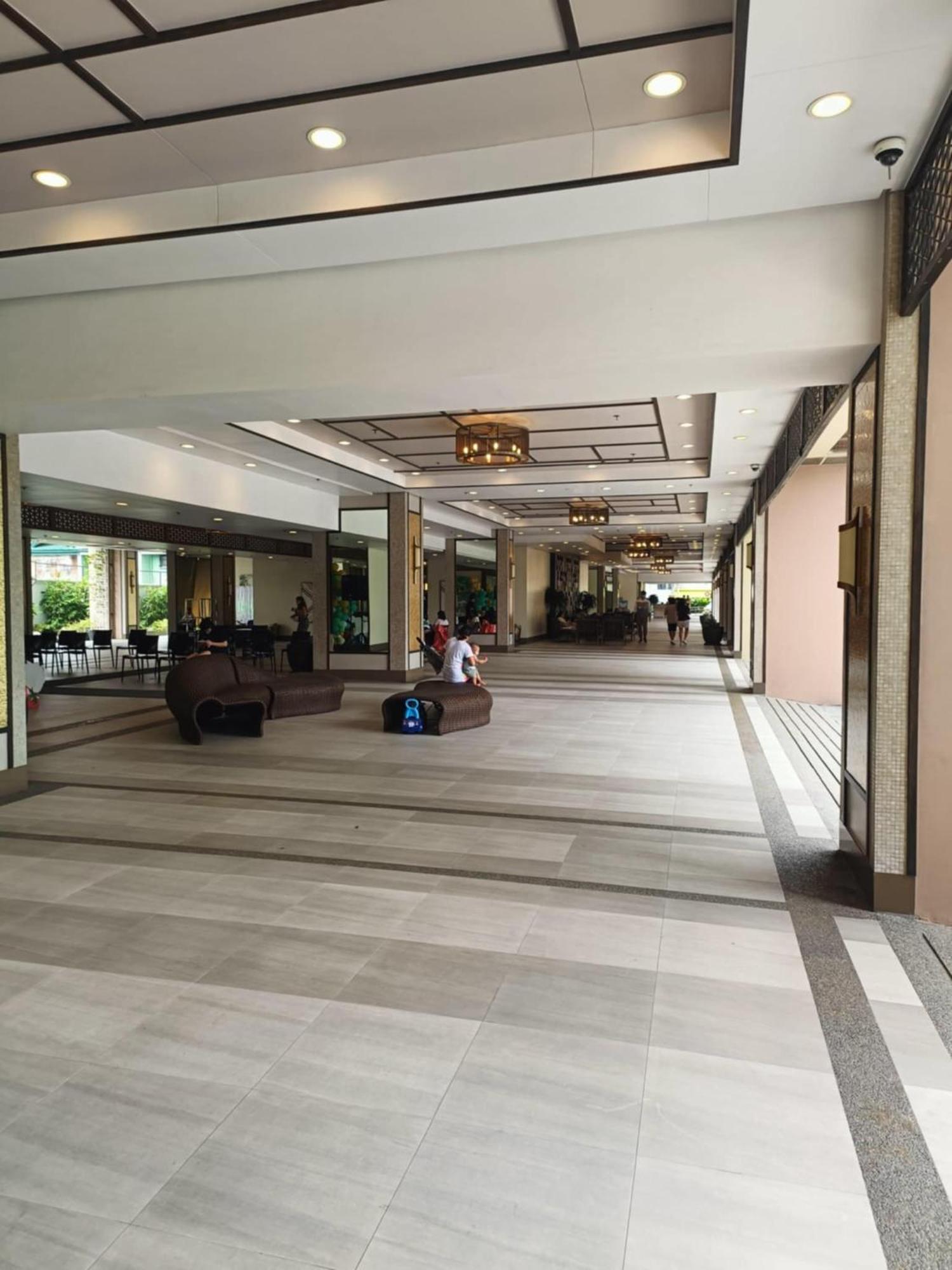 Aparthotel Infina Towers à Quezon City Extérieur photo